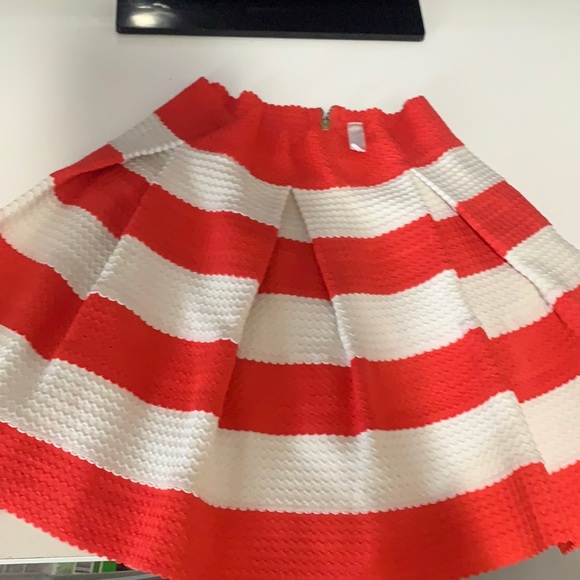 Pink and white stripped skirt - Picture 1 of 1